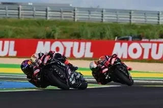 Más cambios en MotoGP a lo Fórmula 1: los equipos ya tienen box para los 'VIP'