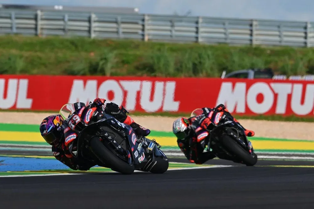 MotoGP tendrá más boxes para acoger a los invitados